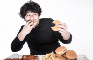 多くの生活習慣病の始まりとなる肥満について解説する記事のアイキャッチ画像