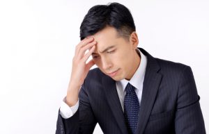 自律神経失調症　考え込む