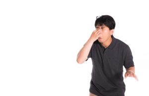 ひどい眼精疲労への対処法を解説する記事のアイキャッチ画像