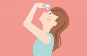 かすみ目のための正しい目薬の差し方を解説する記事のイメージ画像